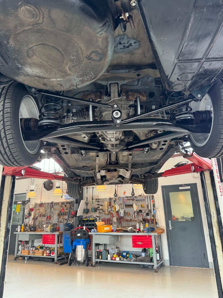 Alfa Romeo 75 2,0 TS 4d