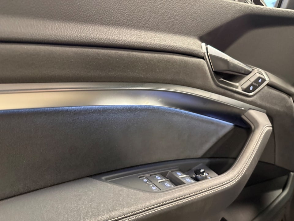 Audi Q8 e-tron 50 S-line quattro 5d