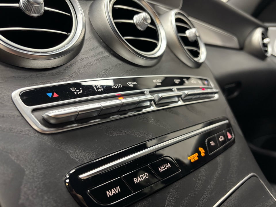 Mercedes C300 d 2,0 AMG Line stc. aut. 5d