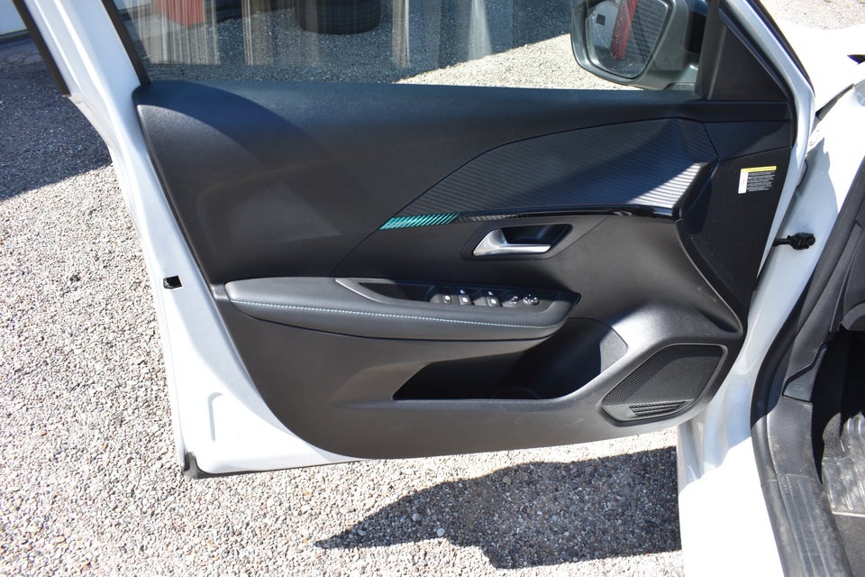 Peugeot 208 1,2 PureTech 100 Allure EAT8 5d