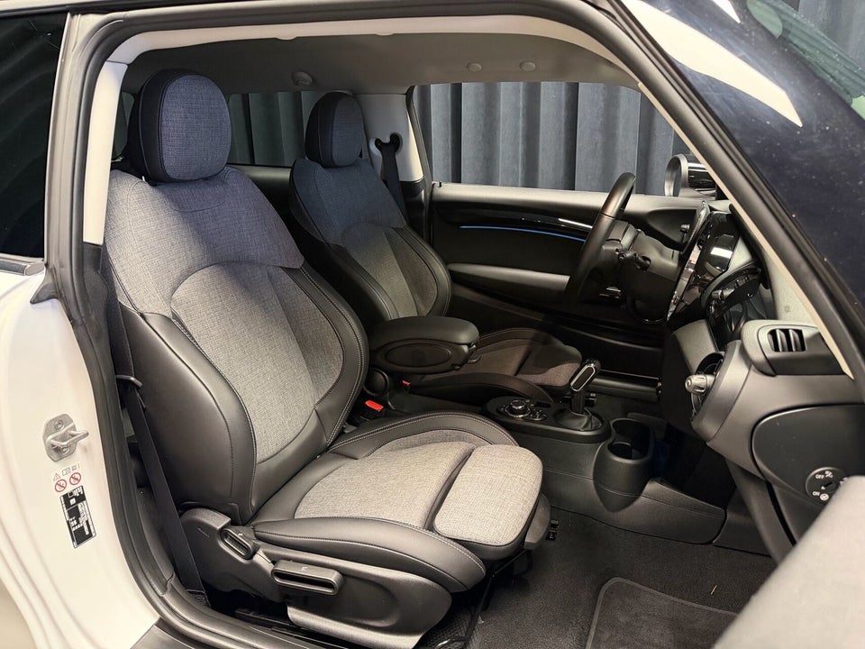 MINI Cooper SE Edition Premium 3d