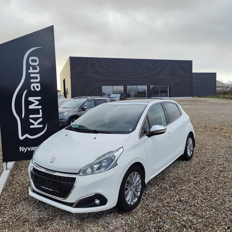 Peugeot 208 1,6 BlueHDi 100 Allure Sky 5d