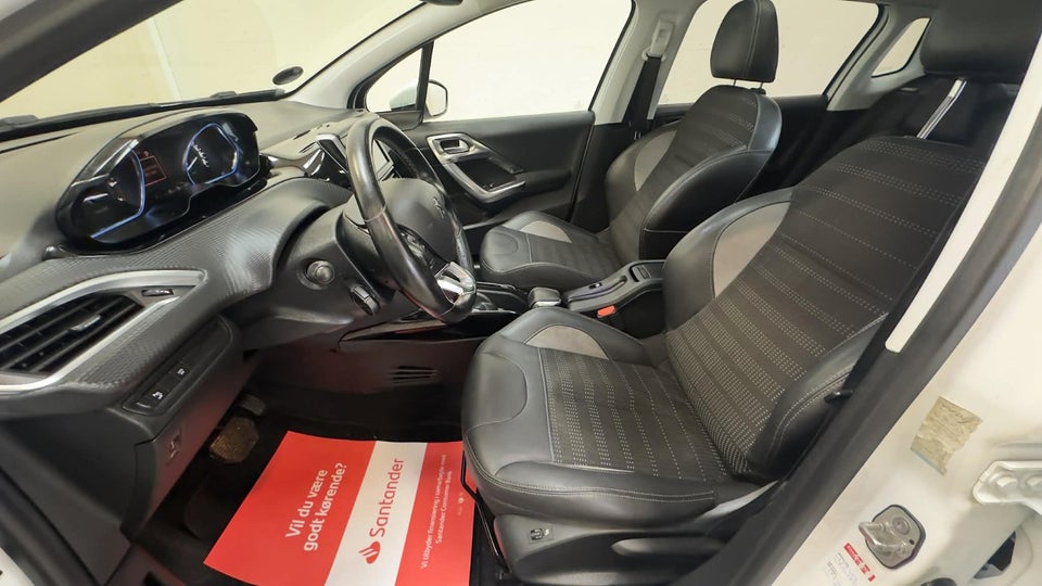 Peugeot 2008 1,2 e-THP 110 Allure Sky EAT6 5d