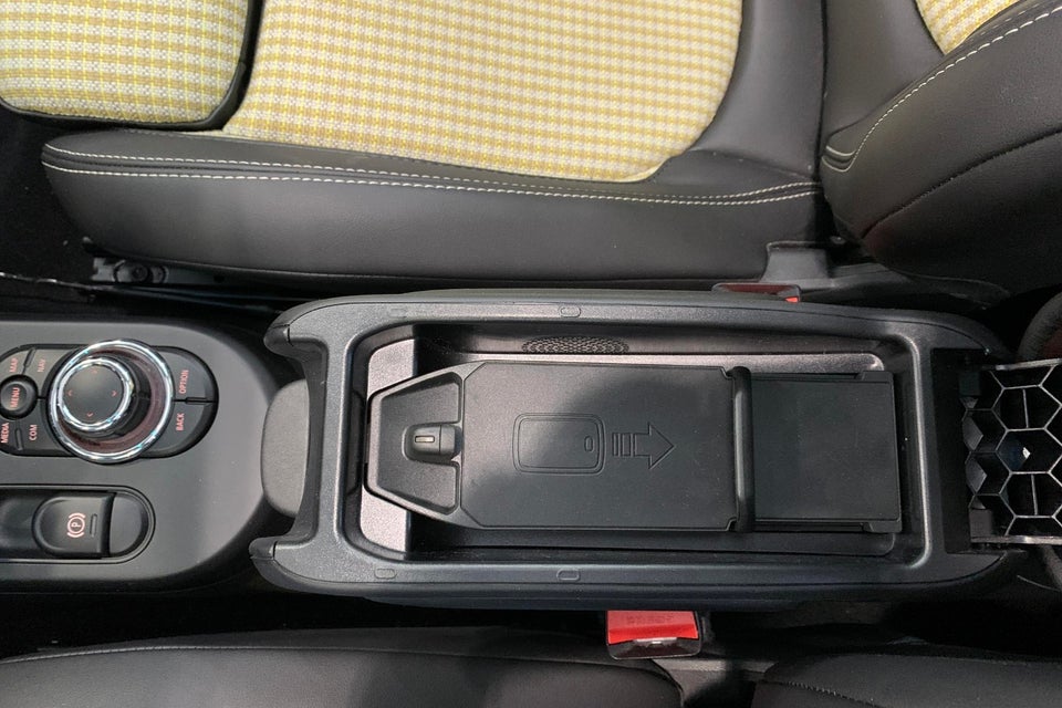 MINI Cooper SE Maximise 3d