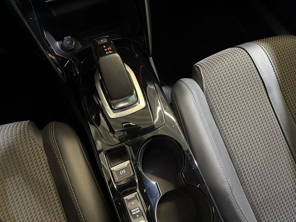 Peugeot e-2008 50 GT 5d