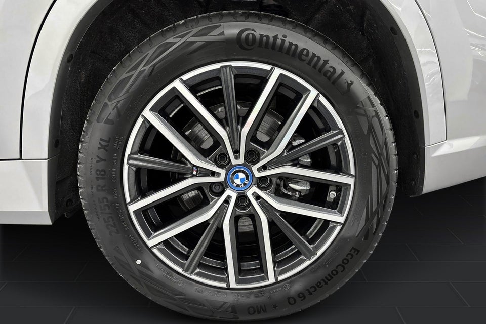 BMW iX1 eDrive20 M-Sport 5d