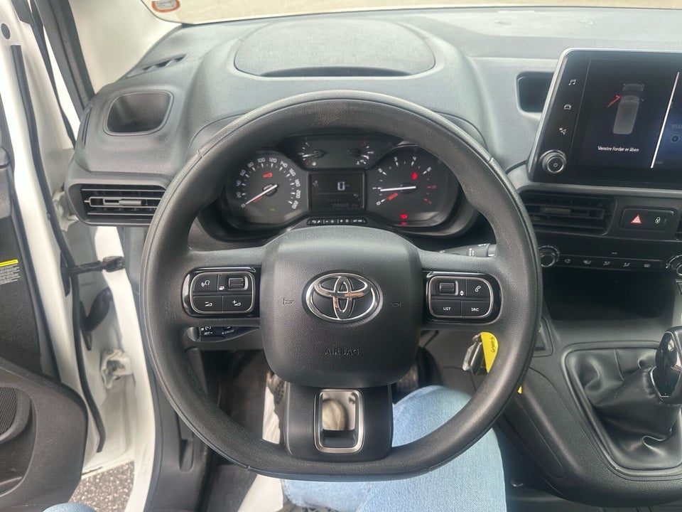 Toyota ProAce City 1,5 D 102 Medium Comfort 6d