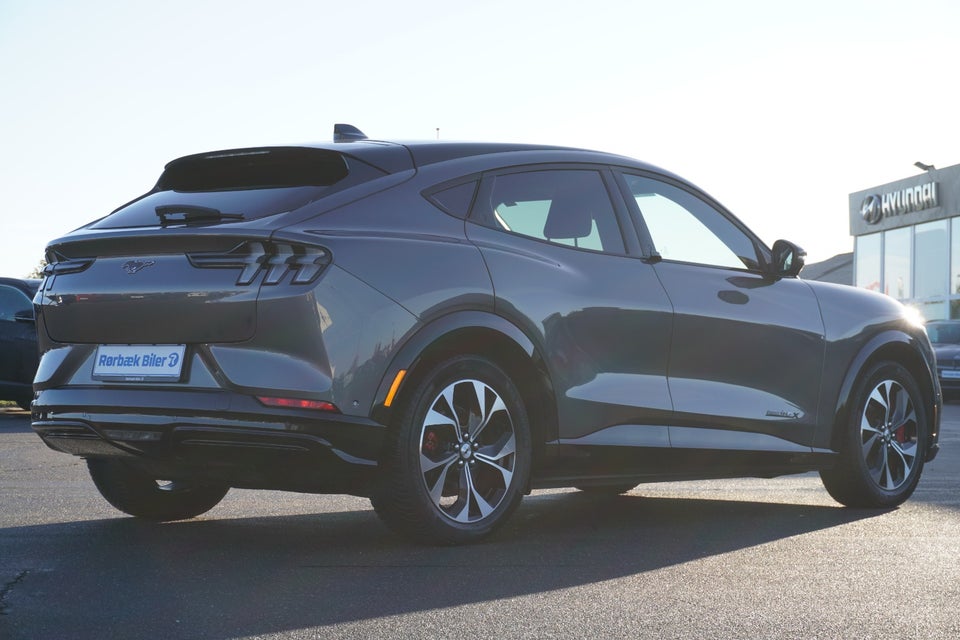 Ford Mustang Mach-E 98 Premium Extended Range 5d