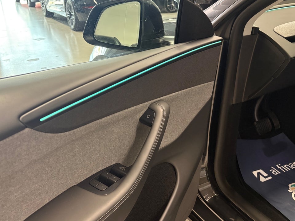 Tesla Model Y Long Range RWD 5d