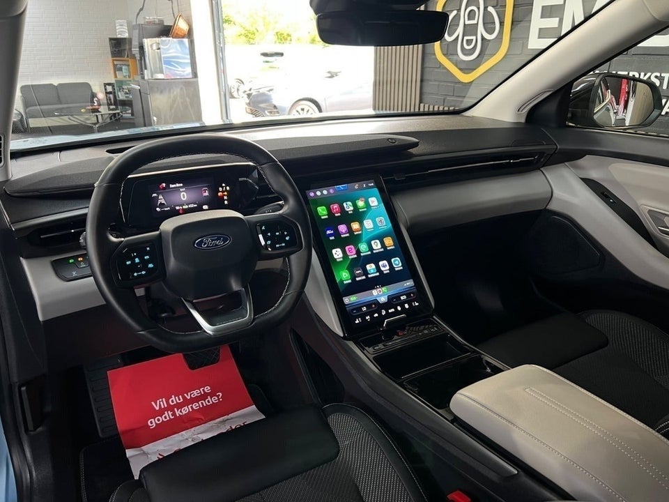 Ford Explorer 84 Select Extended Range AWD 5d