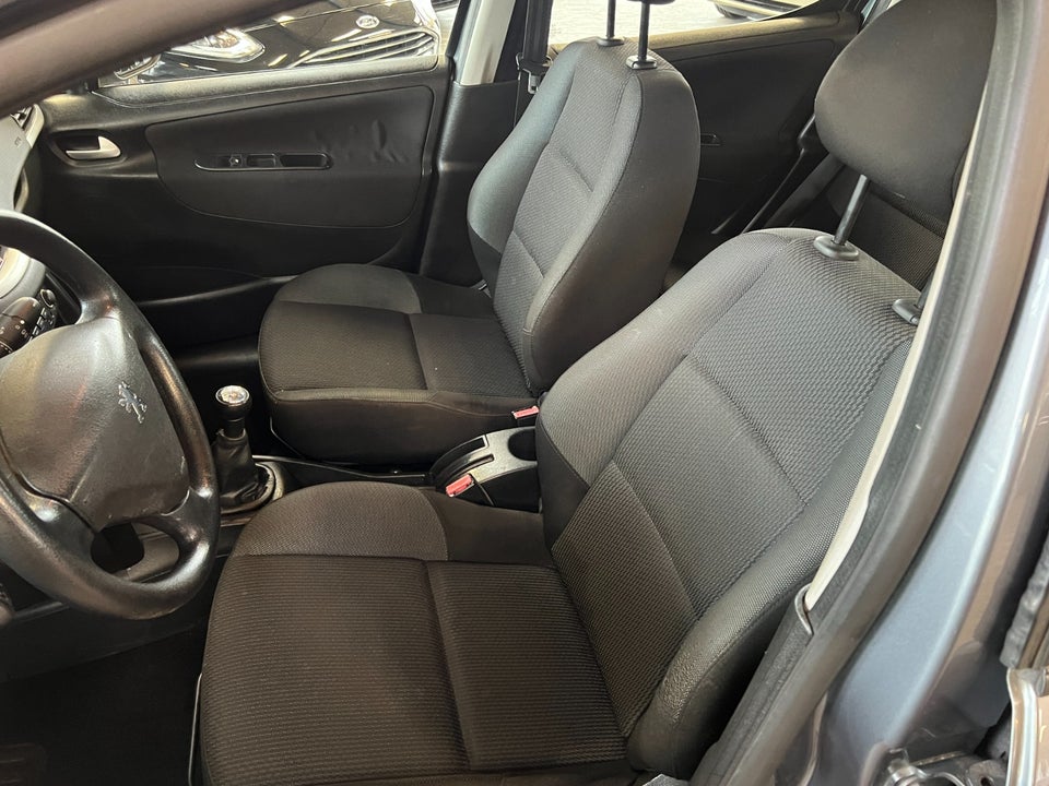 Peugeot 207 1,6 HDi 90 Comfort+ 5d