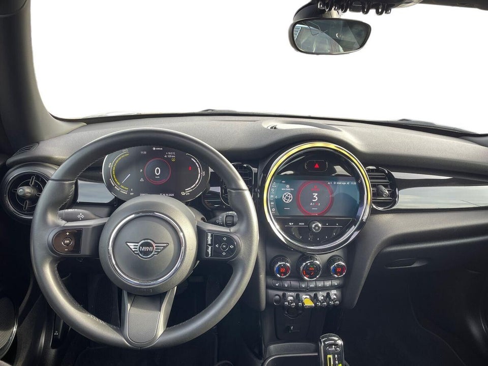 MINI Cooper SE Essential 3d