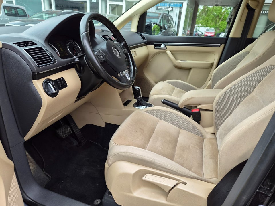 VW Touran 2,0 TDi 170 Highline DSG 7prs 5d