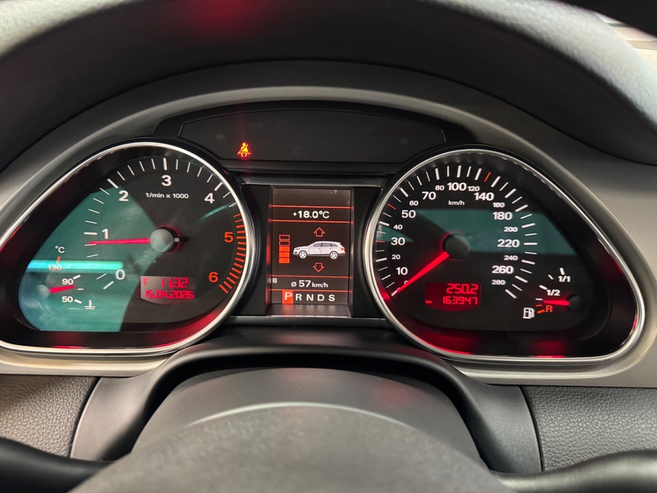 Audi Q7 3,0 TDi quattro Tiptr. 5d