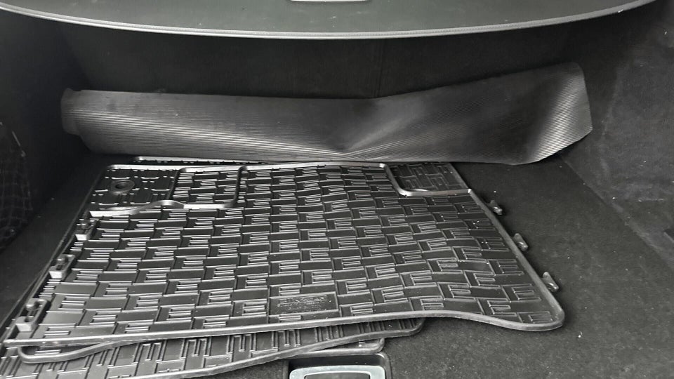 MG Marvel R Luxury 5d