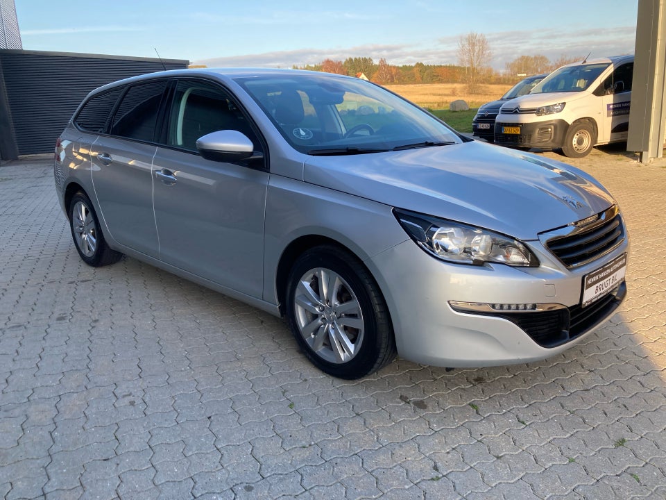 Peugeot 308 1,2 e-THP 110 Chili SW 5d