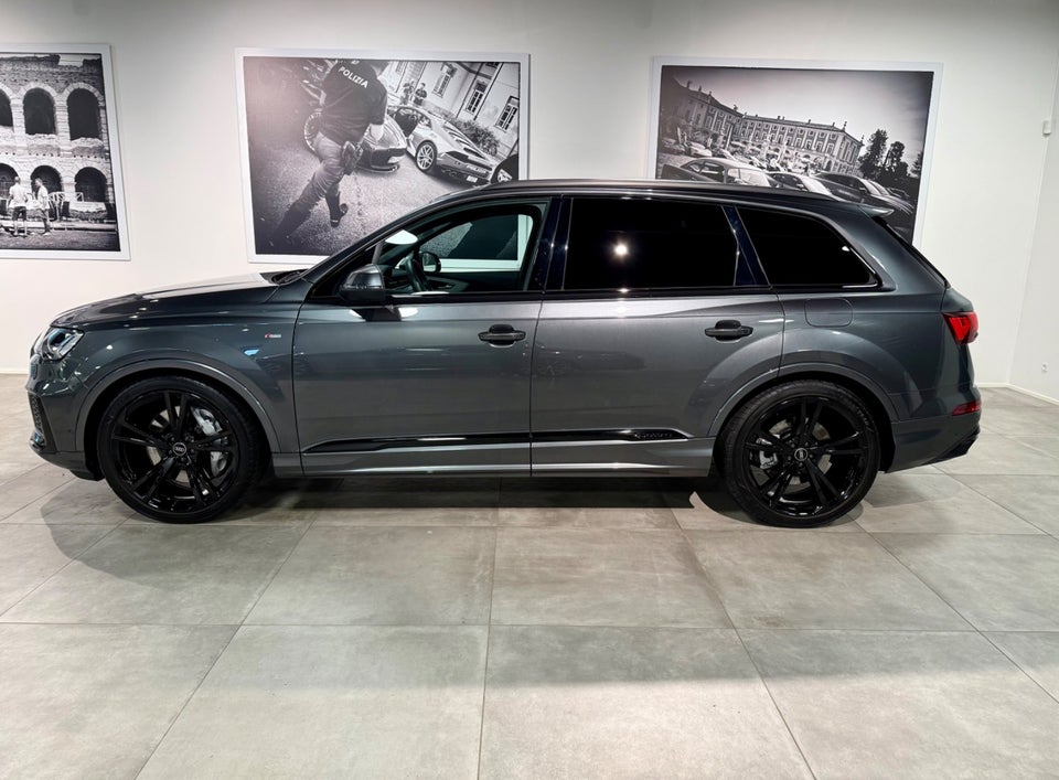 Audi Q7 55 TFSi e S-line quattro Tiptr. 5d