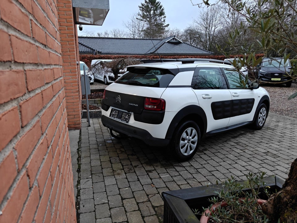 Citroën C4 Cactus 1,6 BlueHDi 100 Feel Van 5d