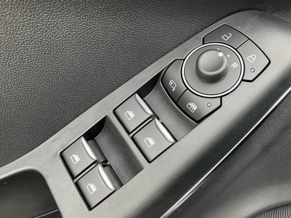 Ford Puma 1,0 EcoBoost mHEV ST-Line X 5d