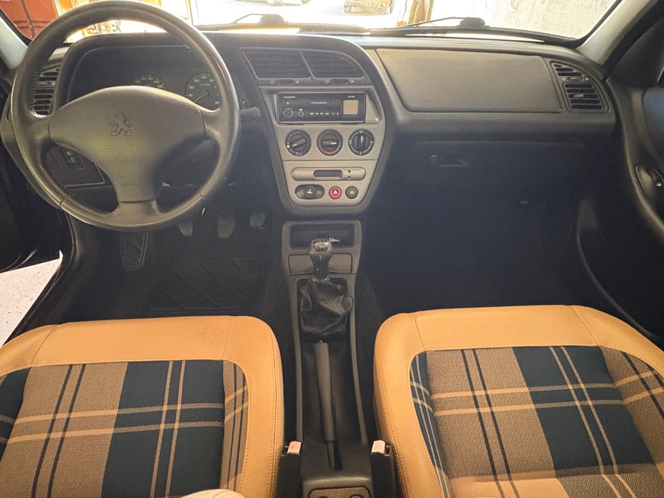 Peugeot 306 1,8 16V Eden Park 5d