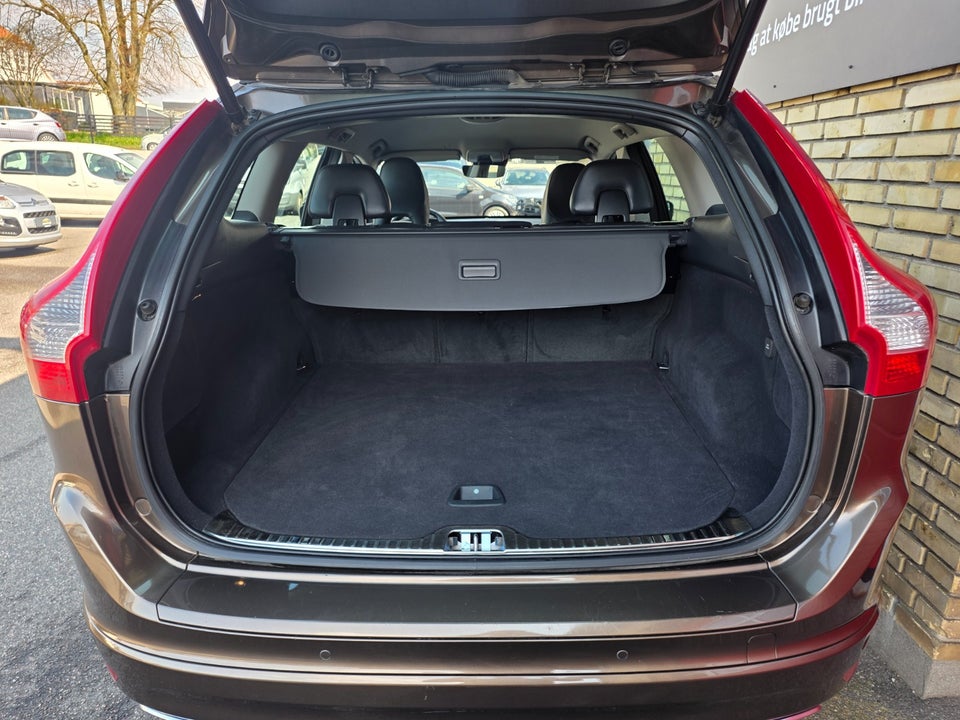 Volvo XC60 2,0 D4 190 Momentum 5d