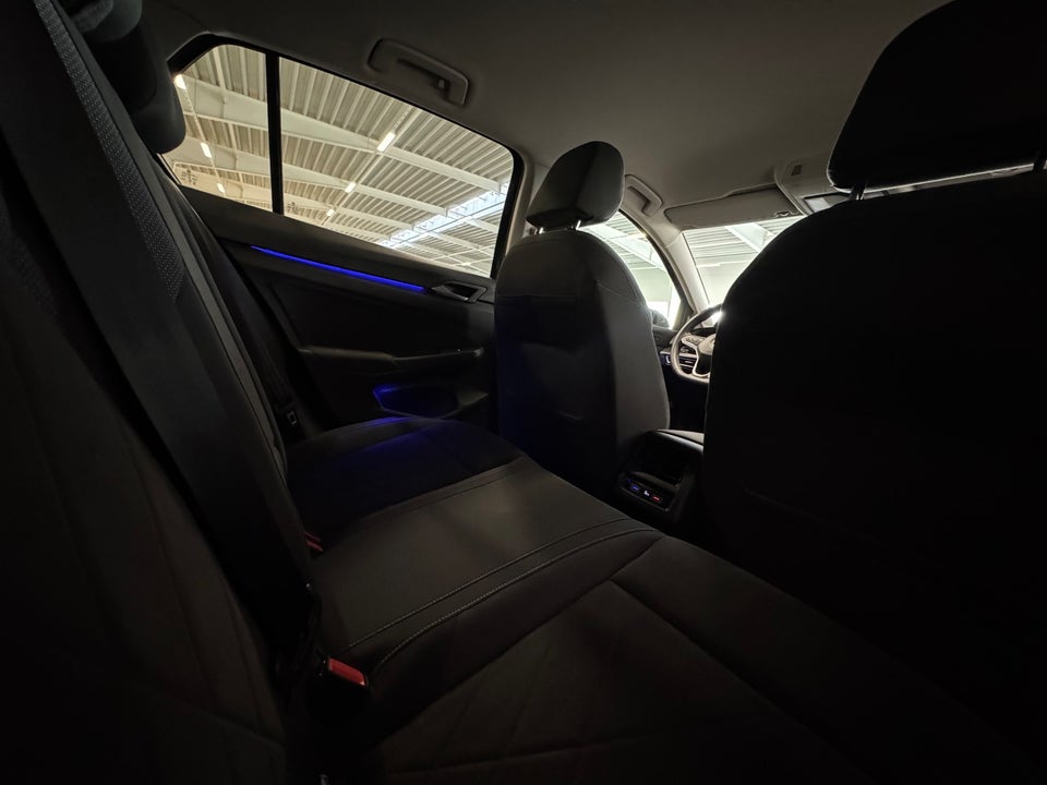 VW Golf VIII 1,4 eHybrid DSG 5d