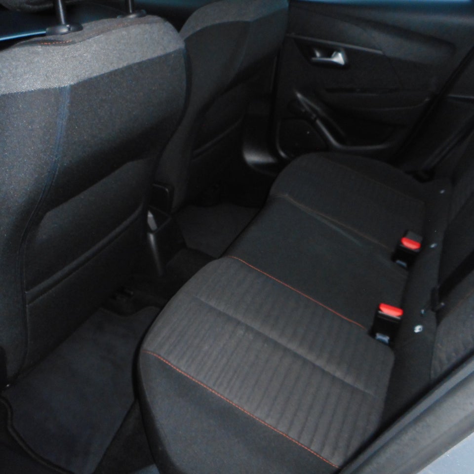 Peugeot 208 1,2 PureTech 75 Active 5d