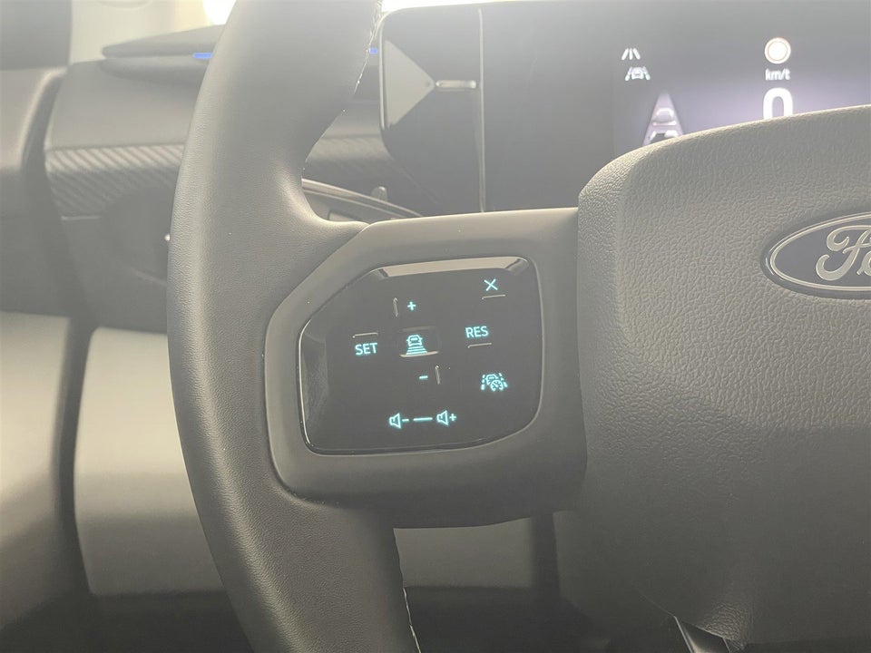 Ford Explorer 84 Select Extended Range AWD 5d