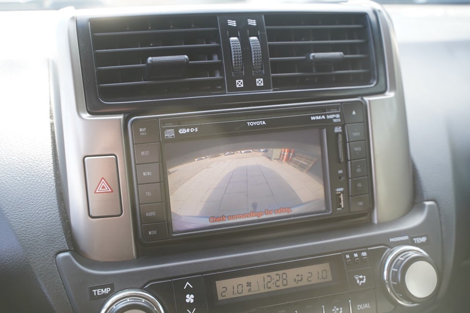 Toyota Land Cruiser 3,0 D-4D T3 aut. Van 5d