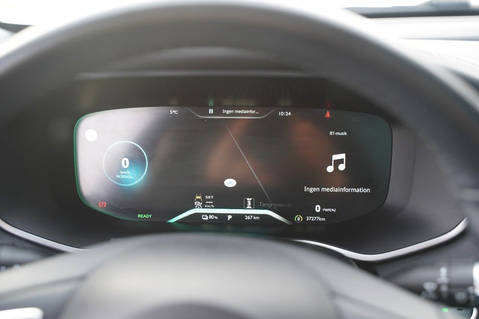 MG Marvel R Luxury 5d