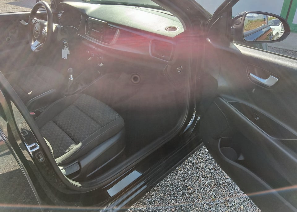 Kia Rio 1,25 MPi Base Line 5d