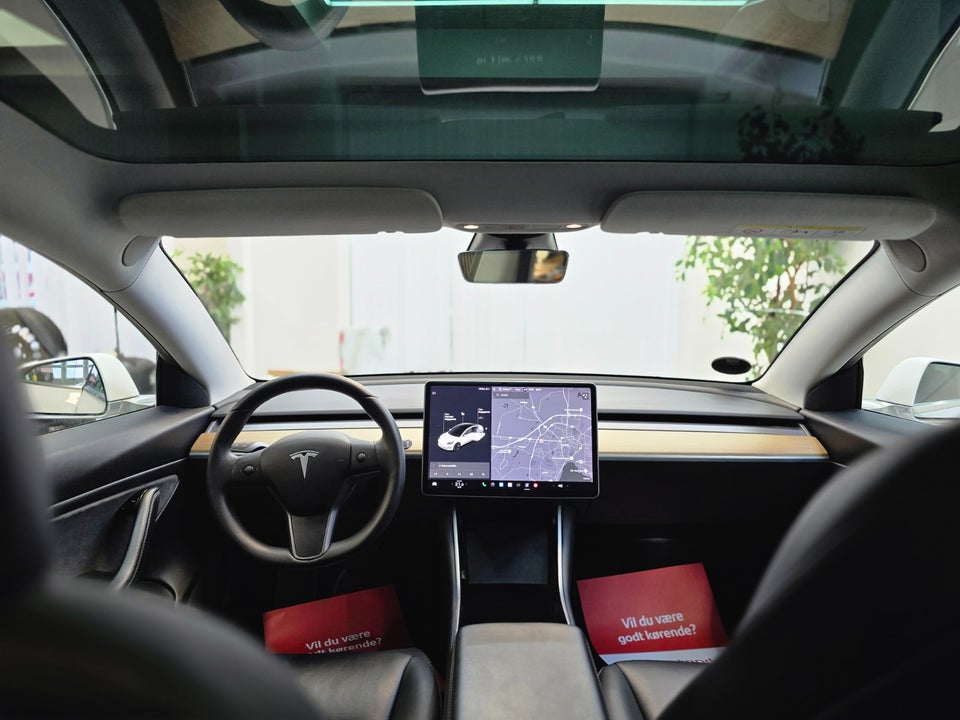 Tesla Model 3 Long Range AWD 4d