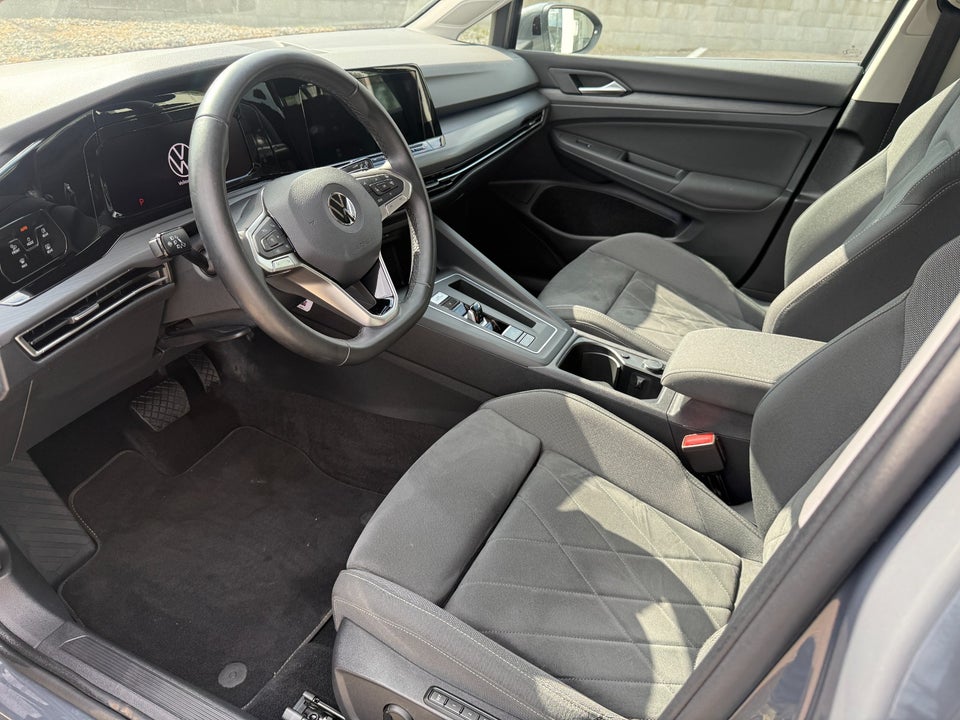 VW Golf VIII 1,4 eHybrid DSG 5d