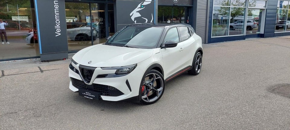 Alfa Romeo Junior Elettrica Veloce 5d
