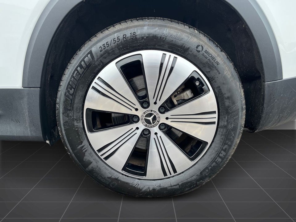 Mercedes EQB300 Progressive Advance Plus 4Matic 5d