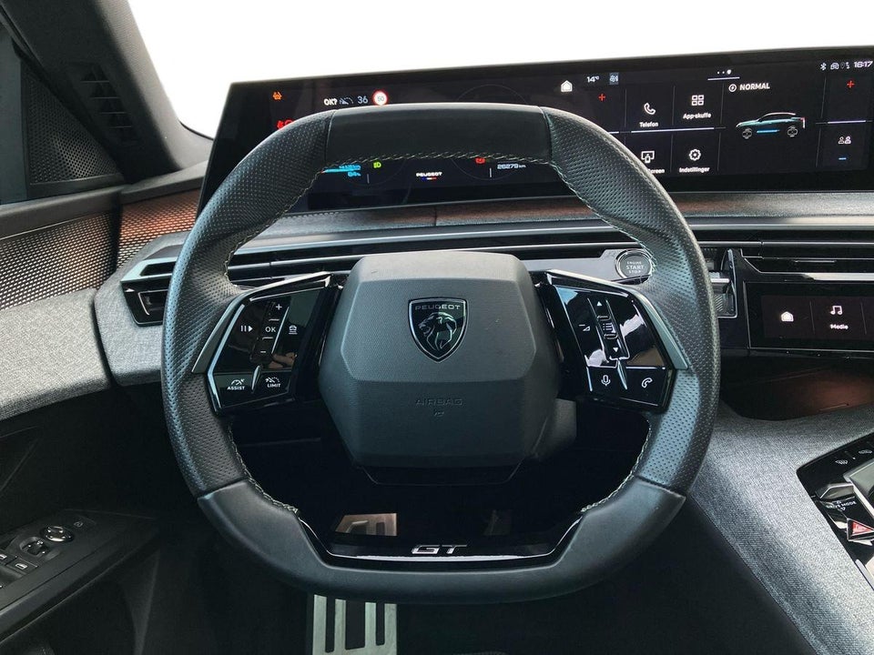 Peugeot e-3008 77 GT 5d