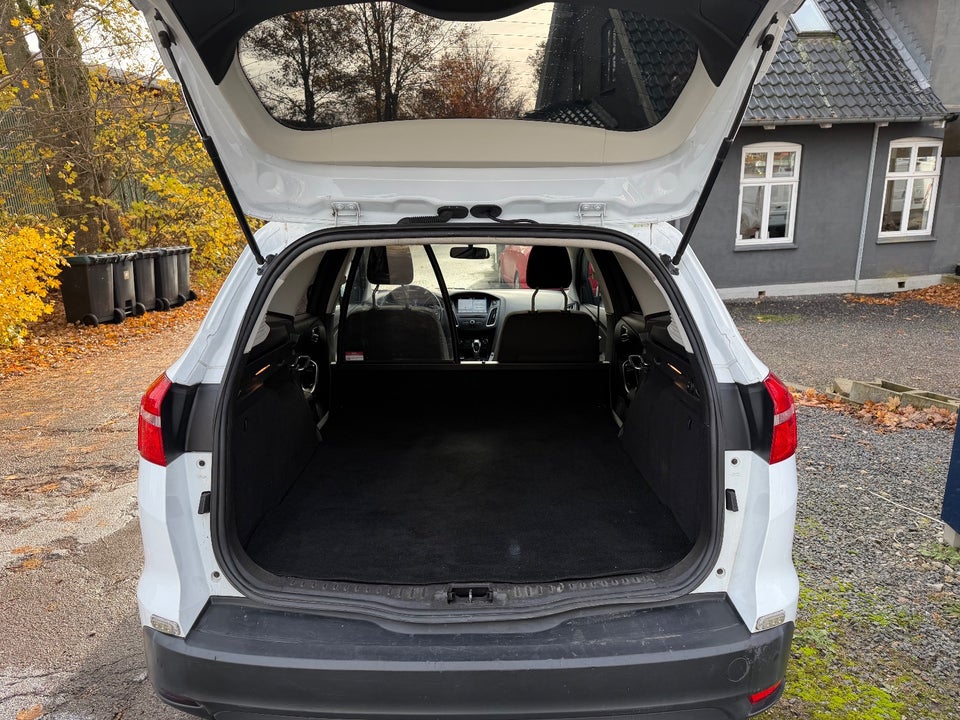 Ford Focus 1,5 TDCi 120 Business stc. aut. Van 5d
