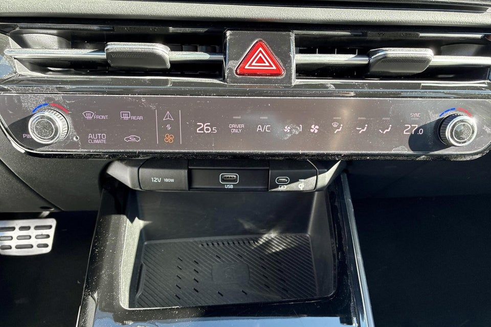 Kia Niro 64 EV Premium 5d