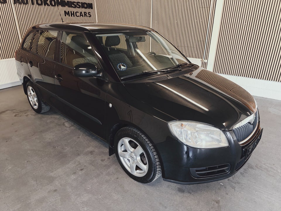 Skoda Fabia 1,4 16V Elegance Combi 5d