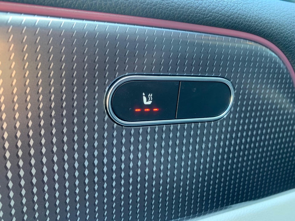 Mercedes EQB300 AMG Line 4Matic 5d