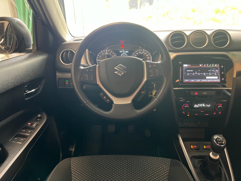 Suzuki Vitara 1,4 mHybrid Active 5d