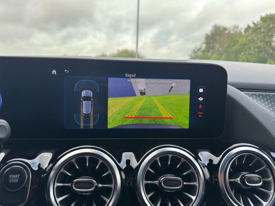 Mercedes EQA300 Progressive 4Matic 5d