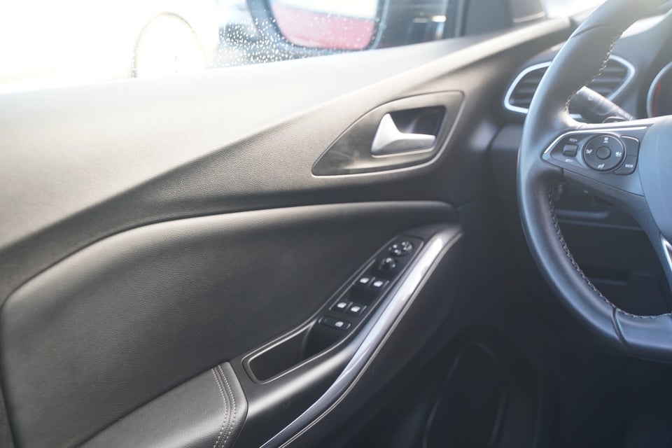 Opel Grandland X 1,6 Hybrid Ultimate aut. 5d