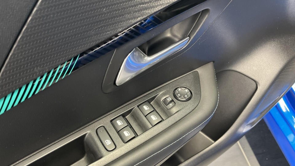 Peugeot e-208 50 Allure 5d