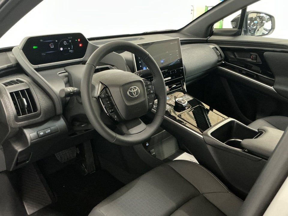 Toyota bZ4X Executive 5d