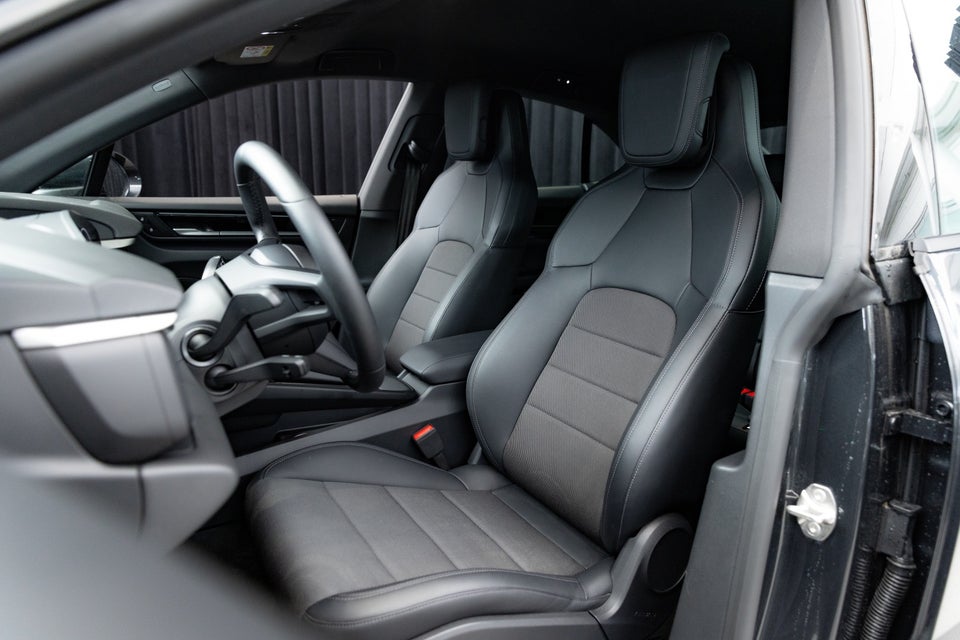 Porsche Macan 5d