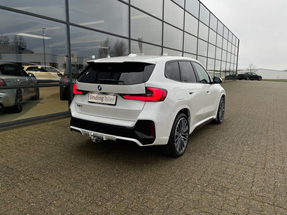 BMW iX1 xDrive30 Fully Charged M-Sport 5d