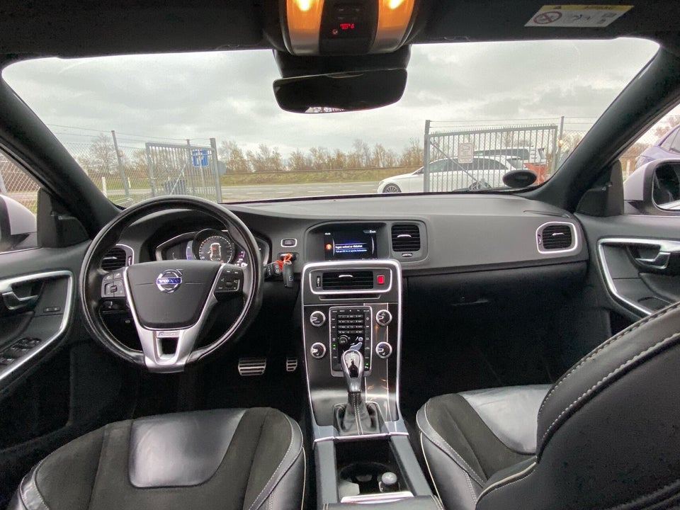 Volvo V60 2,0 T4 190 R-Design aut. 5d