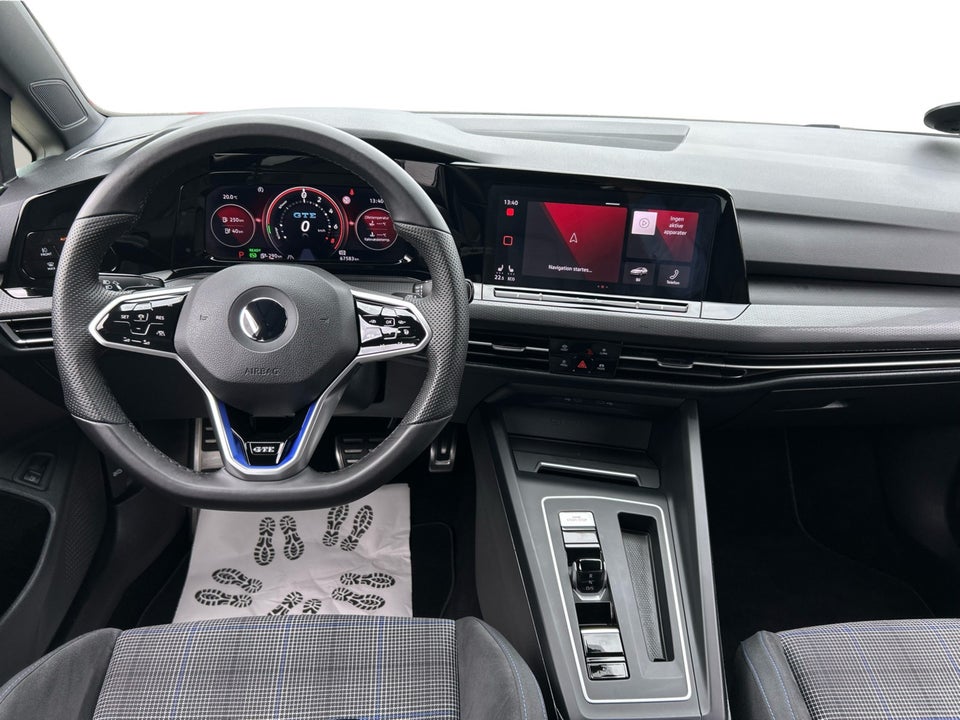 VW Golf VIII 1,4 GTE DSG 5d