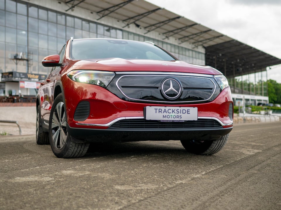 Mercedes EQA300 Progressive 4Matic 5d